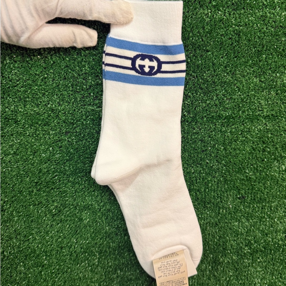 New Authentic Gucci GG Logo Socks White with Blue Logo Size M 24-26cm